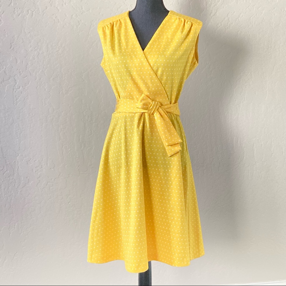 Vintage Bleeker Street ILGWU Yellow Polka Dot Sleeveless Belted Dress / Size 14